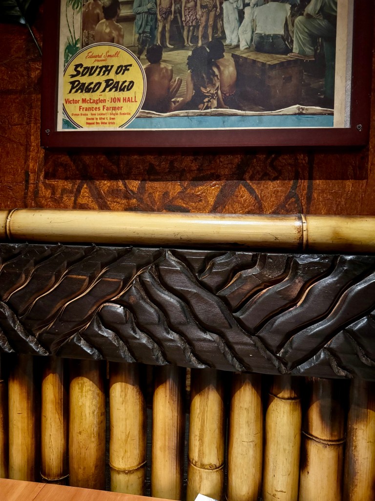 Wall trim detail at The Royal Hawaiian in Laguna Beach, CA.